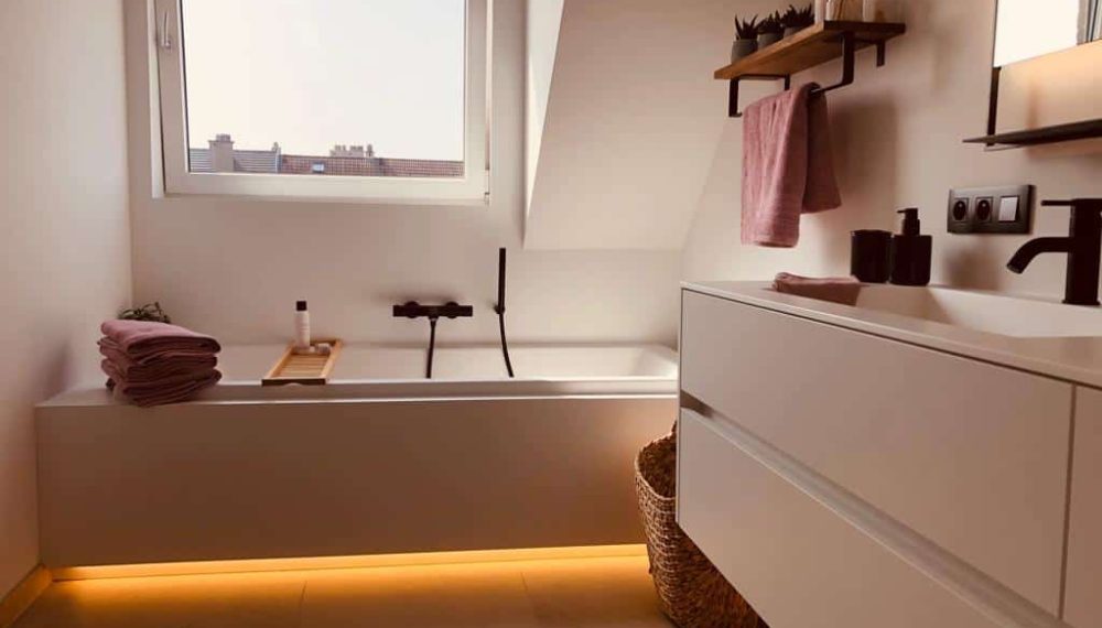 Badkamer onder schuin dak